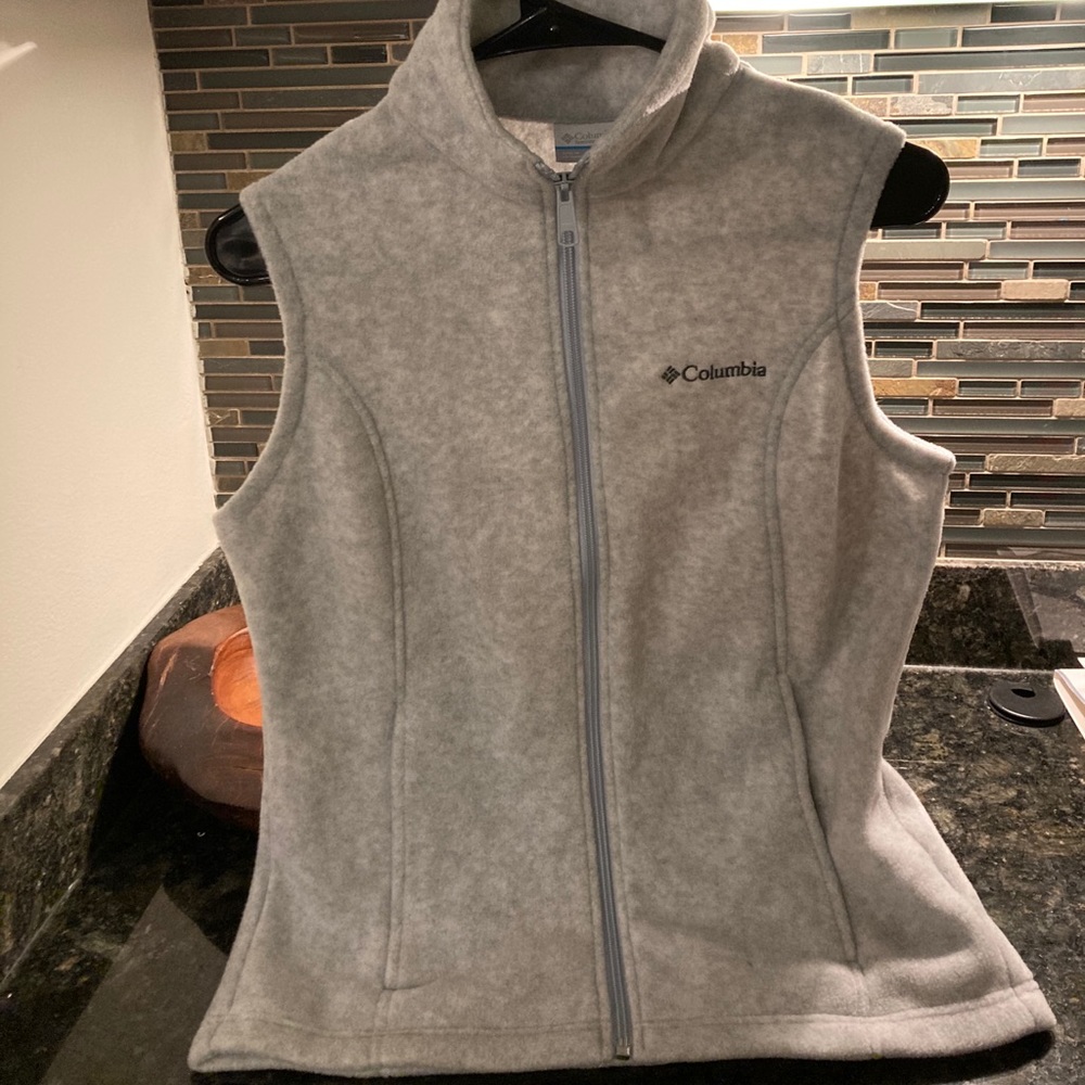 Columbia vest